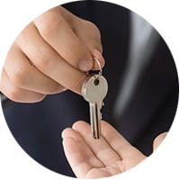 landlord handing keys circle